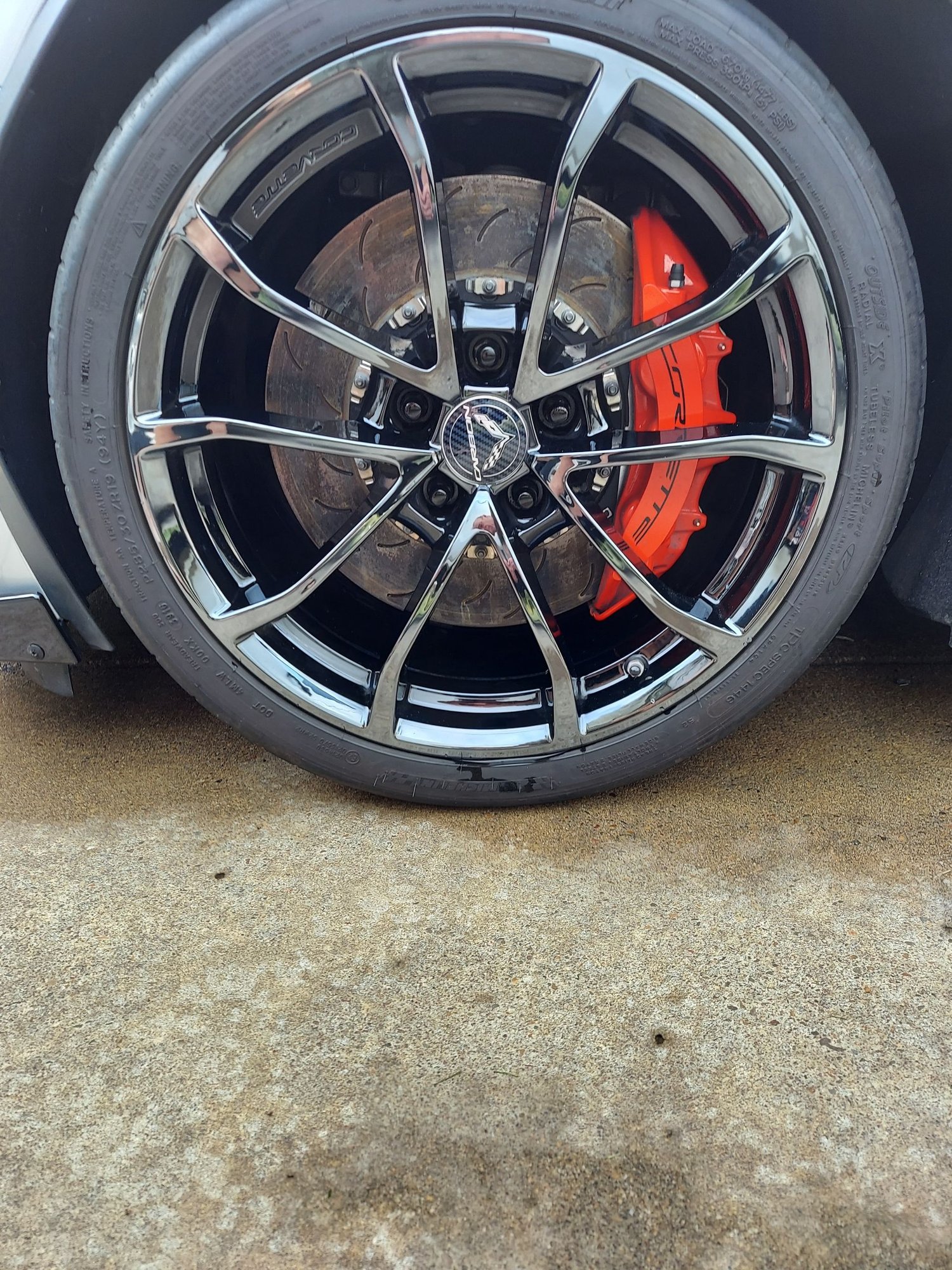 GM C7 Grand Sport Gloss Black Corvette Wheel & Michelin Tire