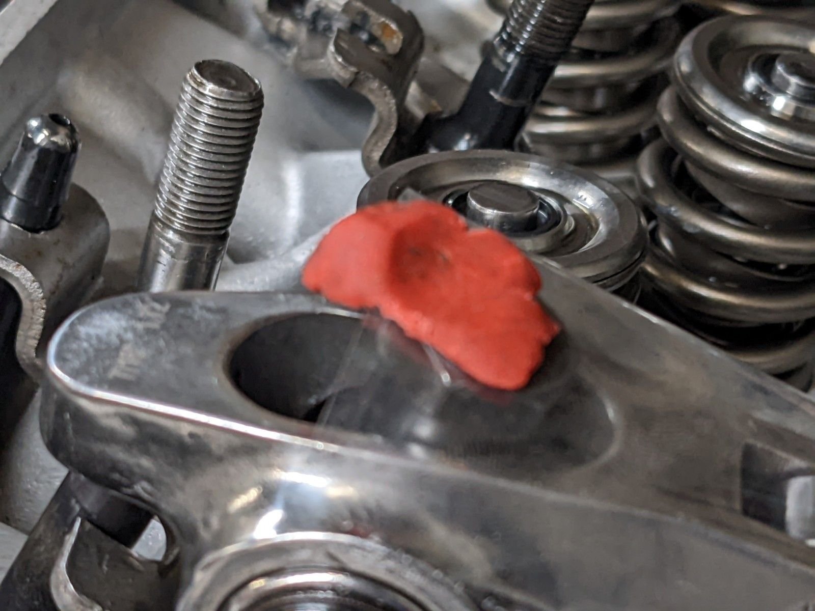 Will roller rockers fit under stock BBC valve covers Page 2