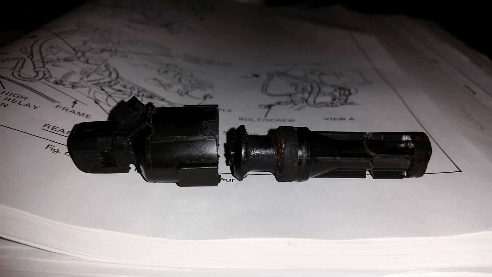 What is this? Knock sensor, cooling fan temp switch? CorvetteForum