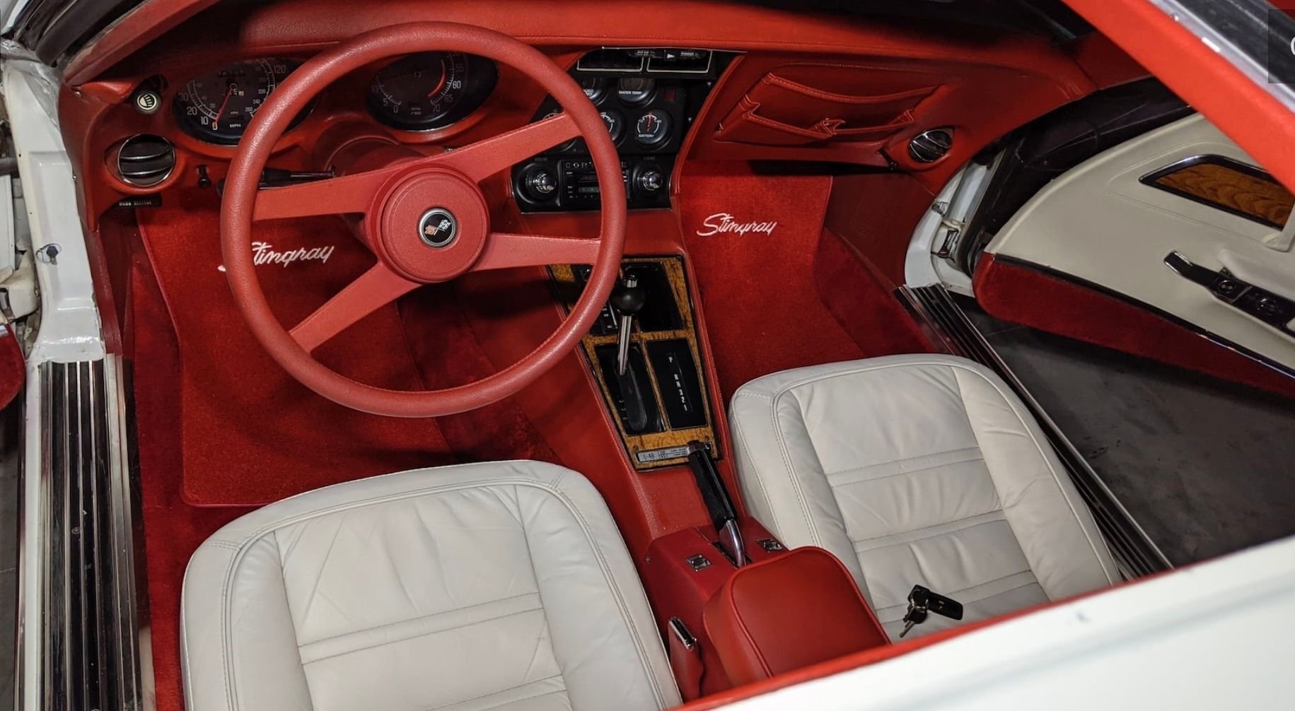 �76 White and Firethorn 