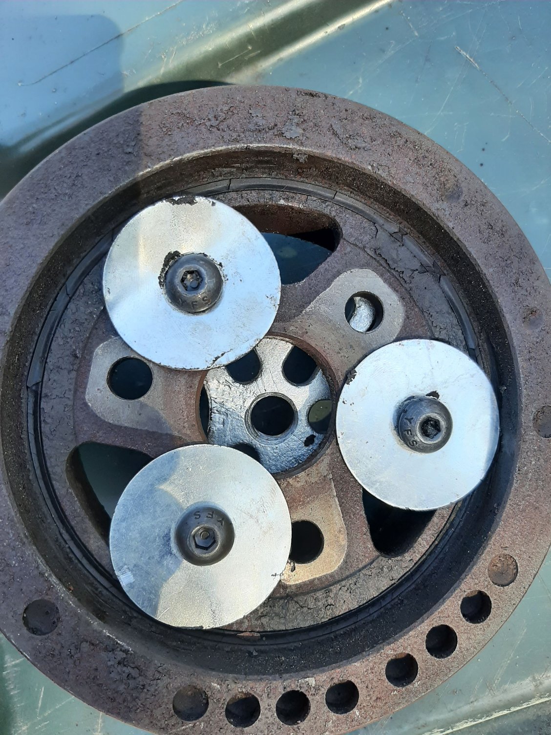 Removal of harmonic balancer, LT1 Page 2 CorvetteForum Chevrolet