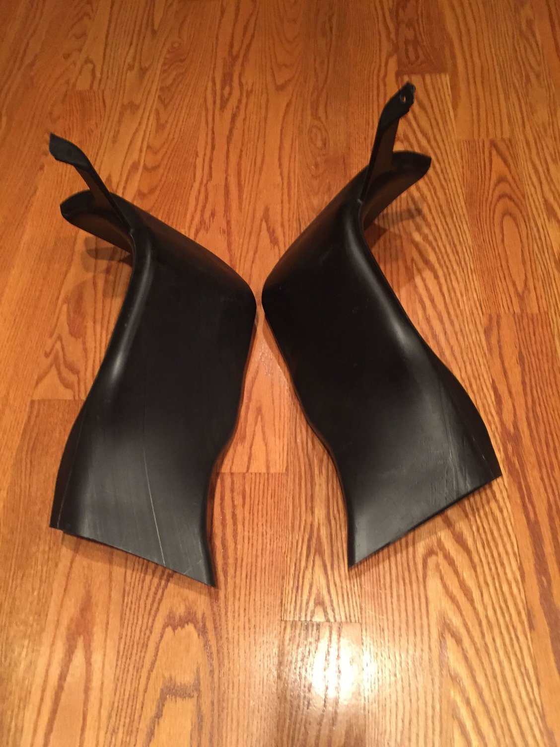 FS (For Sale) C5 Z06 Rear Brake Ducts 10425976, 10425977