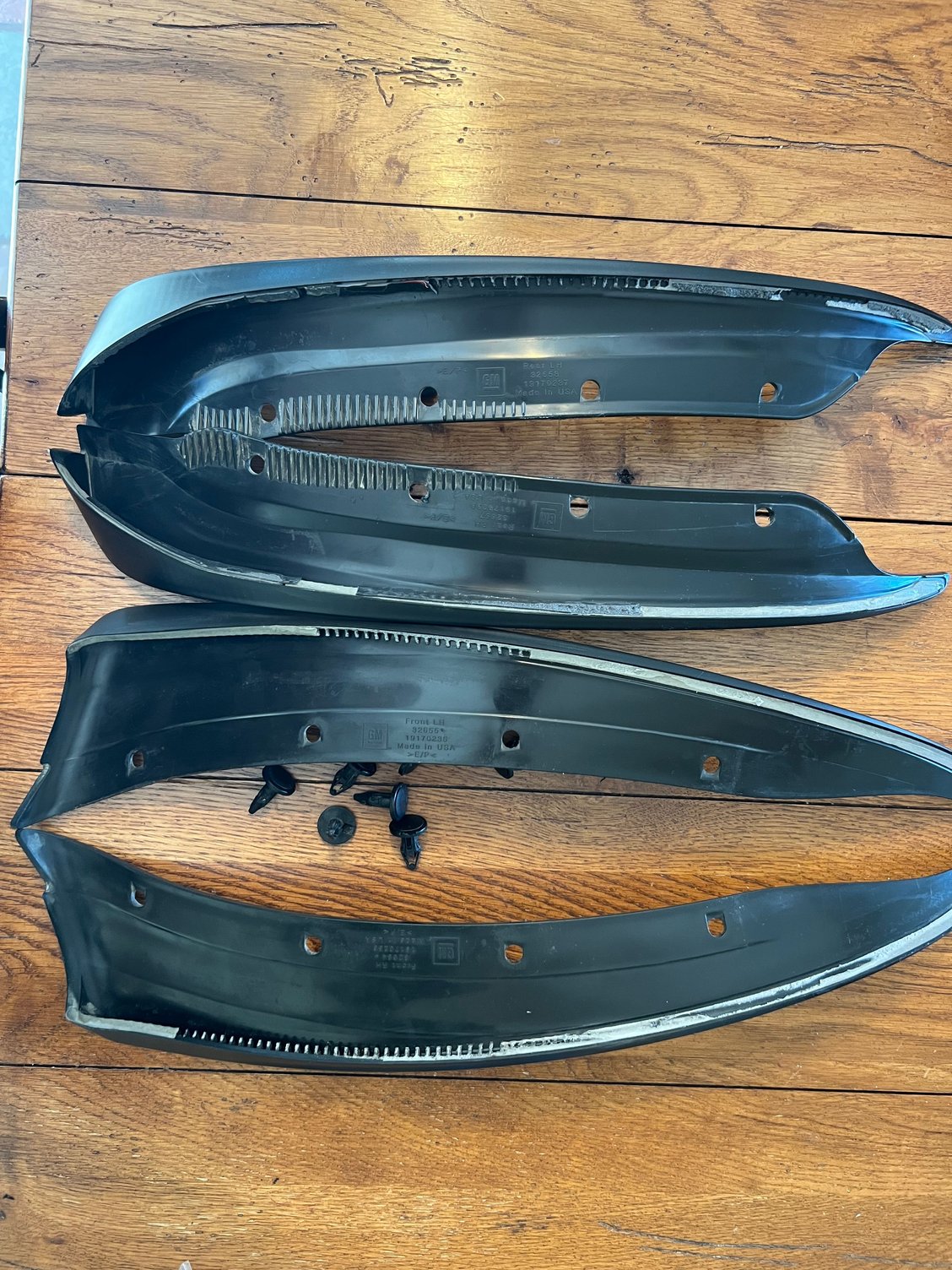 FS (For Sale) Genuine GM Accessory Splash Guard Kit C6 Base