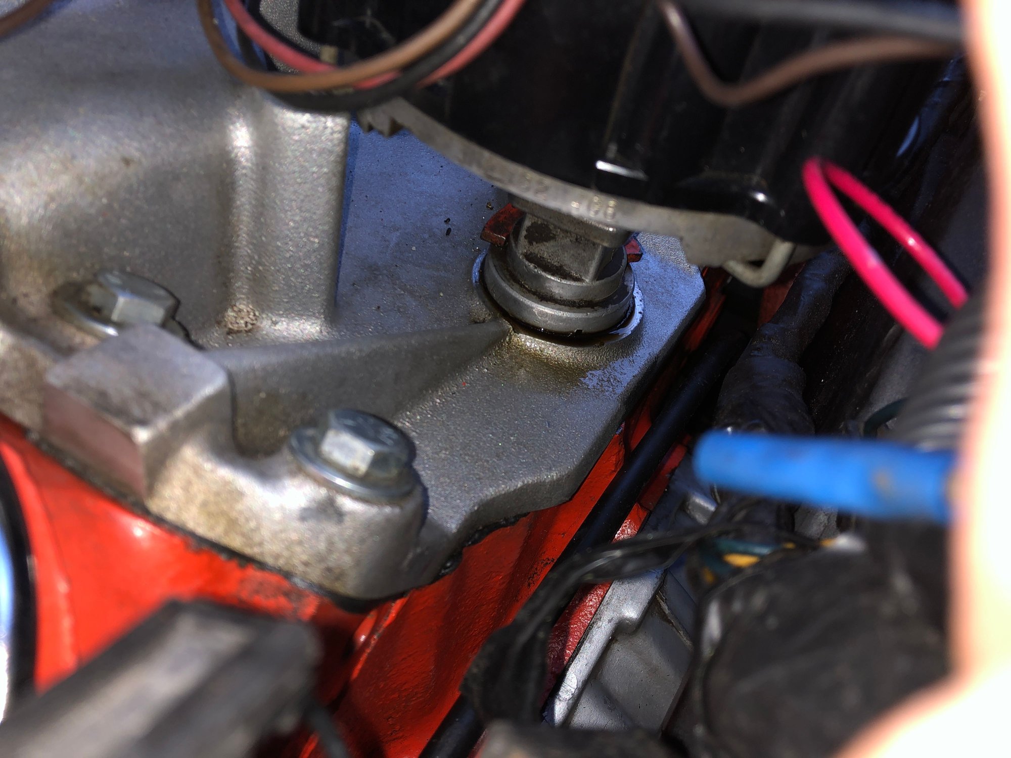 Oil leak at distributor CorvetteForum Chevrolet Corvette Forum