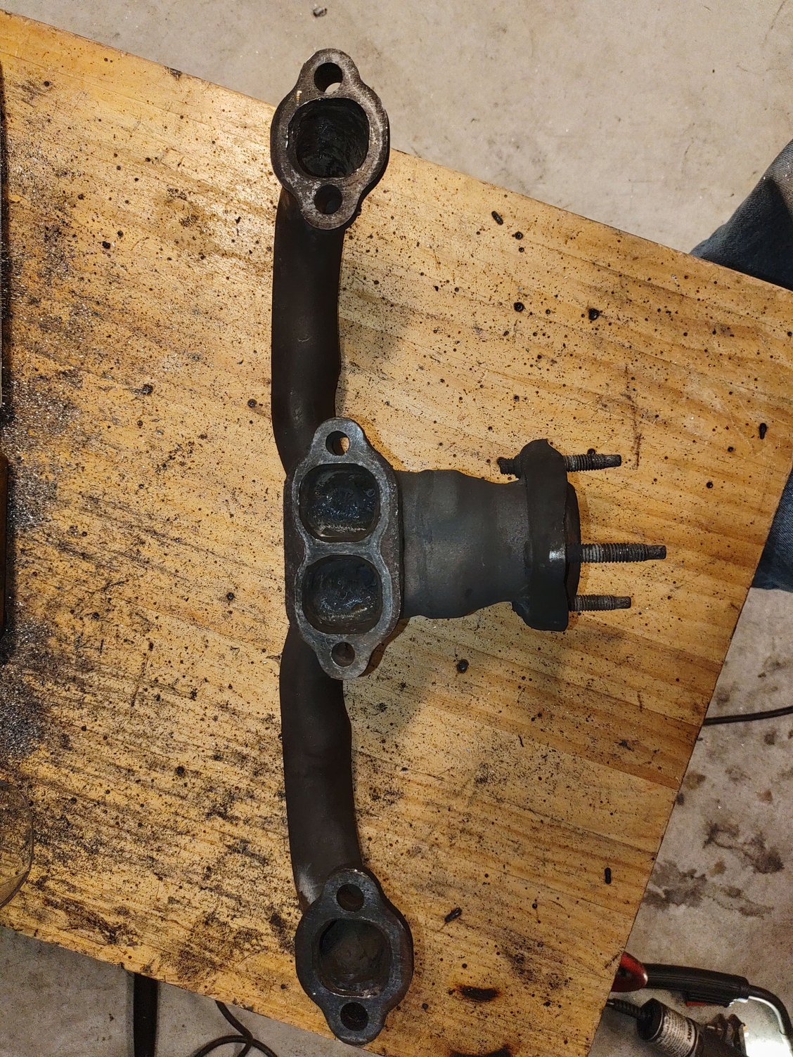 Hole in exhaust manifold CorvetteForum Chevrolet Corvette Forum