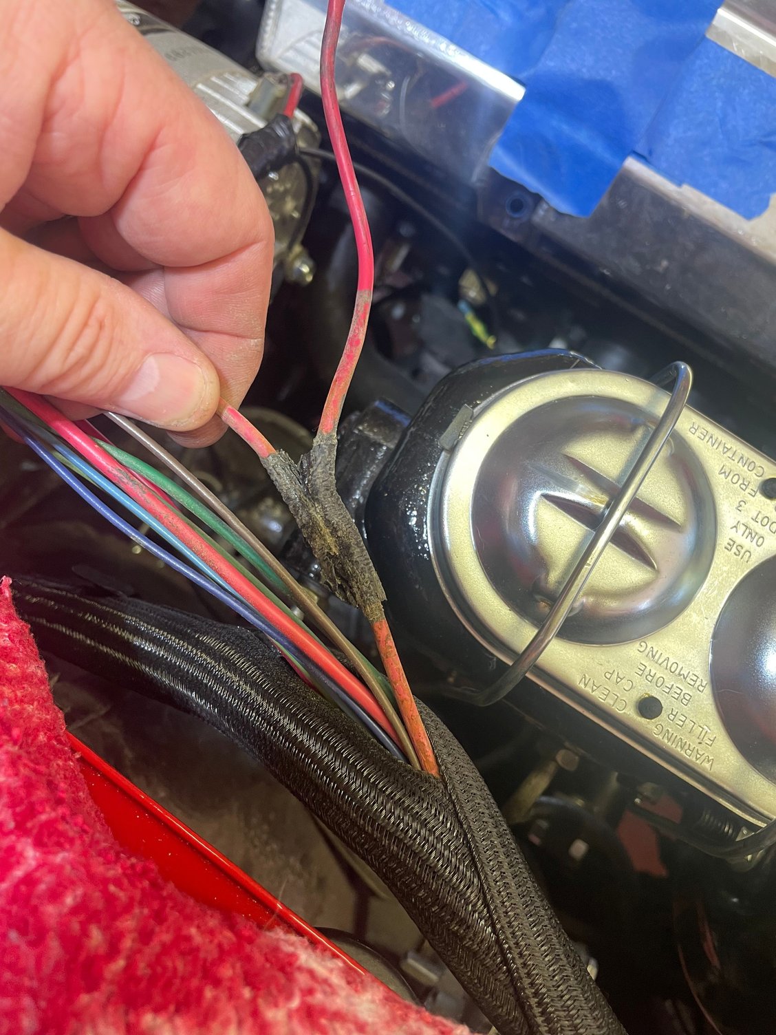 You can see here where they took 1 wire and turned it into 2.