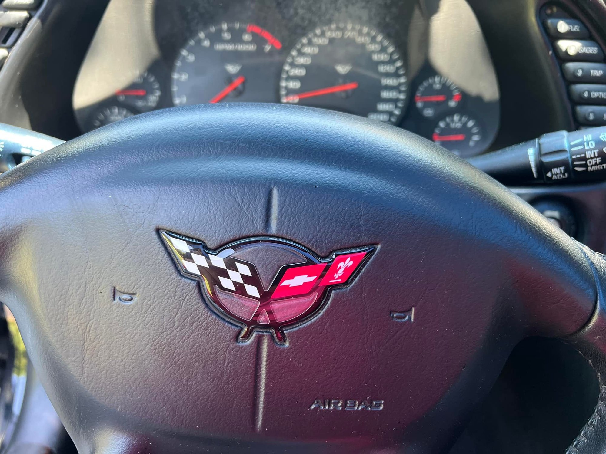 Steering Wheel Emblem CorvetteForum Chevrolet Corvette Forum Discussion