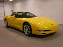 yellow 01 corvette b