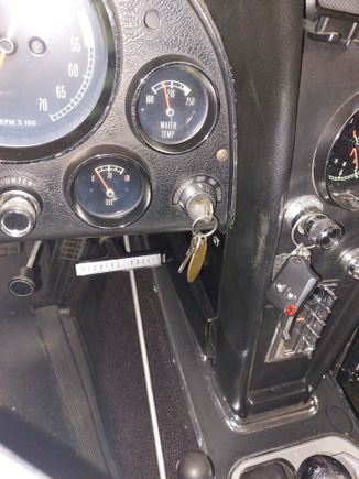 To reinstall the lock cylinder, align it in the position that you removed it, ACC and work it inward and then turn it back to OFF. Do not force it.
