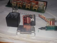 Showing the FET transistor heat sink ( wont work) under the new relay and on the right the old relay for comparison