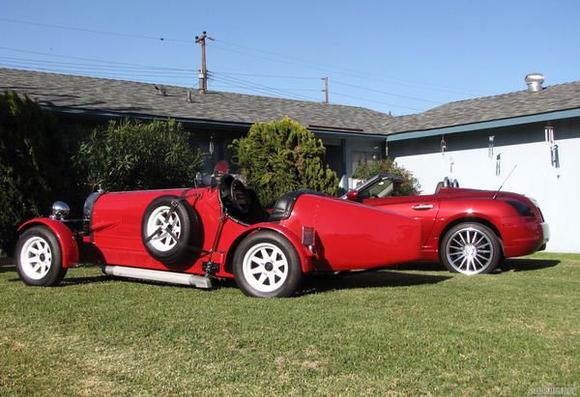Bugatti Crossfire side by side