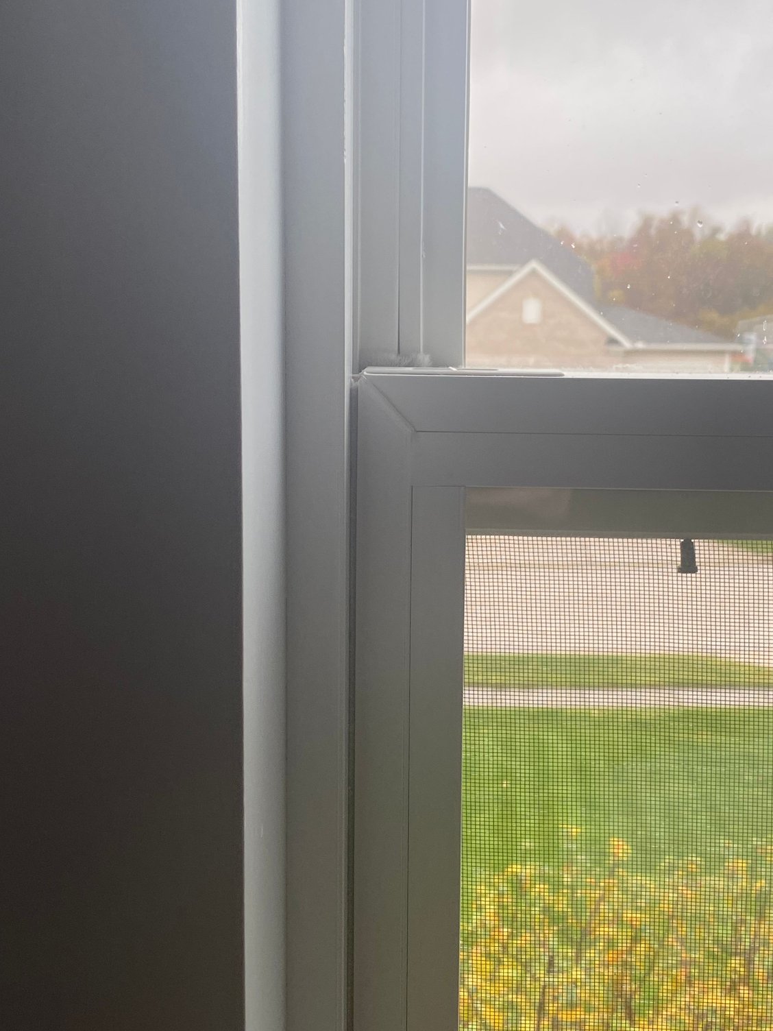 Vinyl Window Air Gap Between Sash and Frame