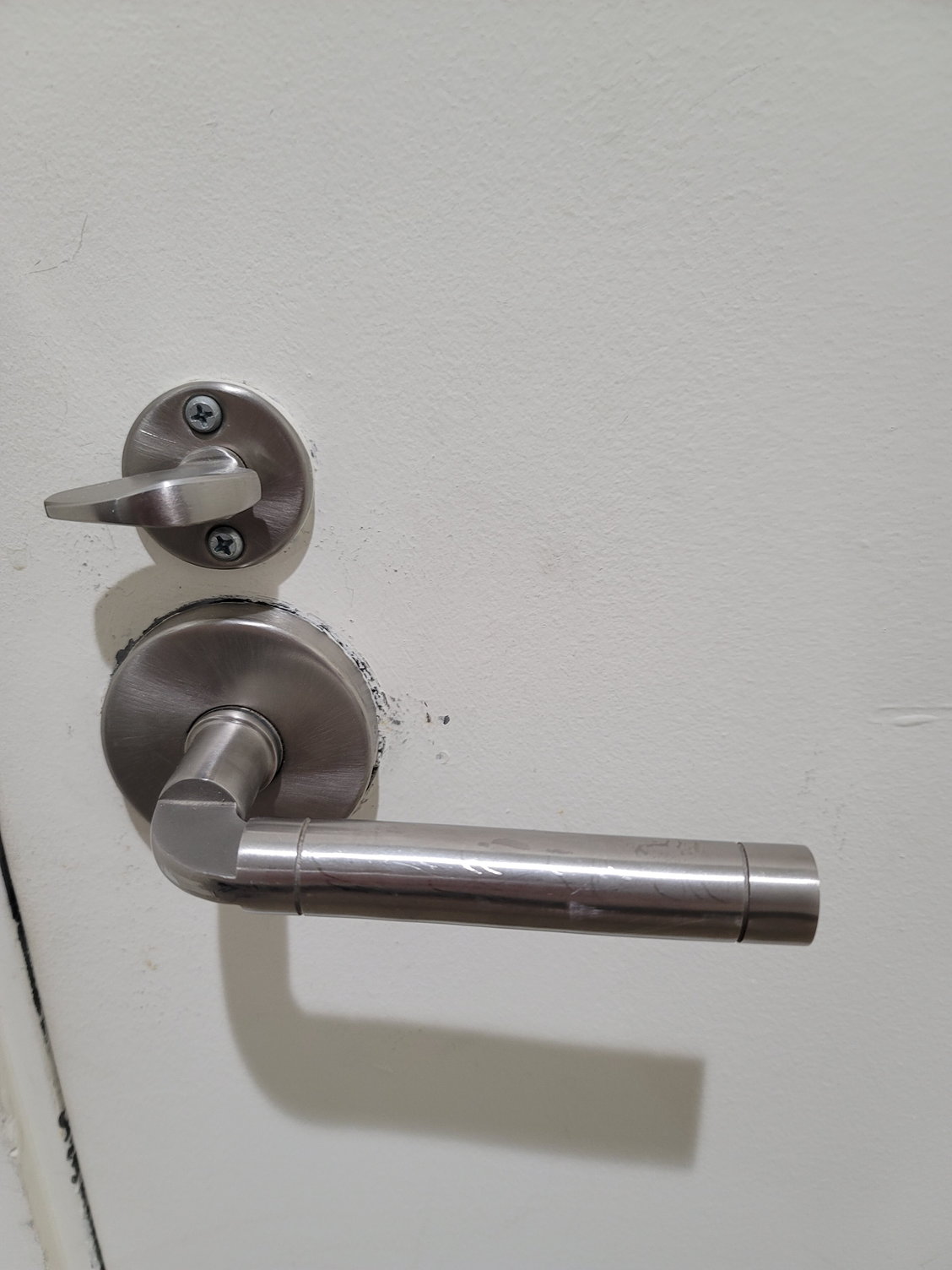 How to Remove Door Knob without Screws, Latch, or Slot