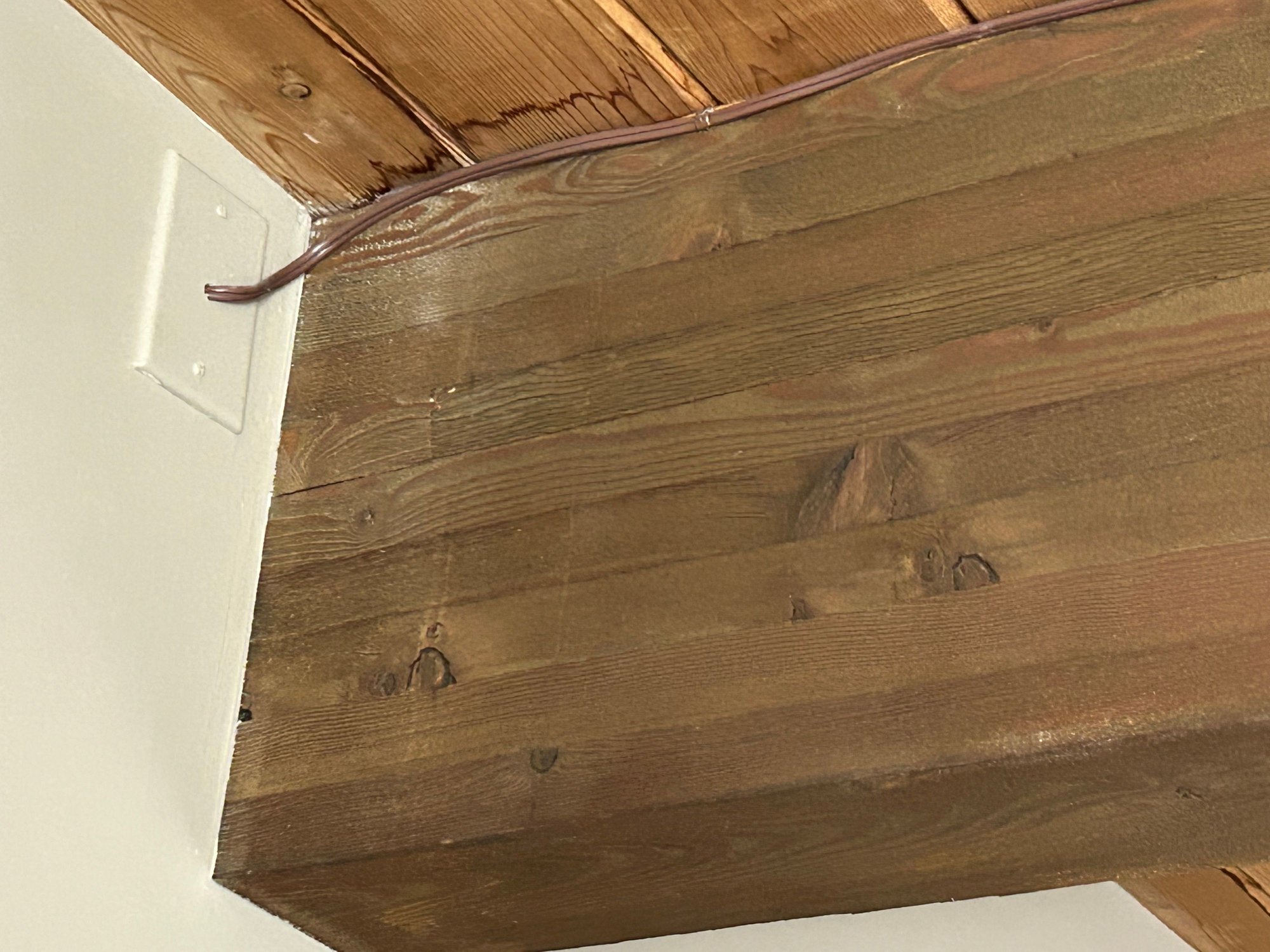 Ceiling light - no ground - DoItYourself.com Community Forums