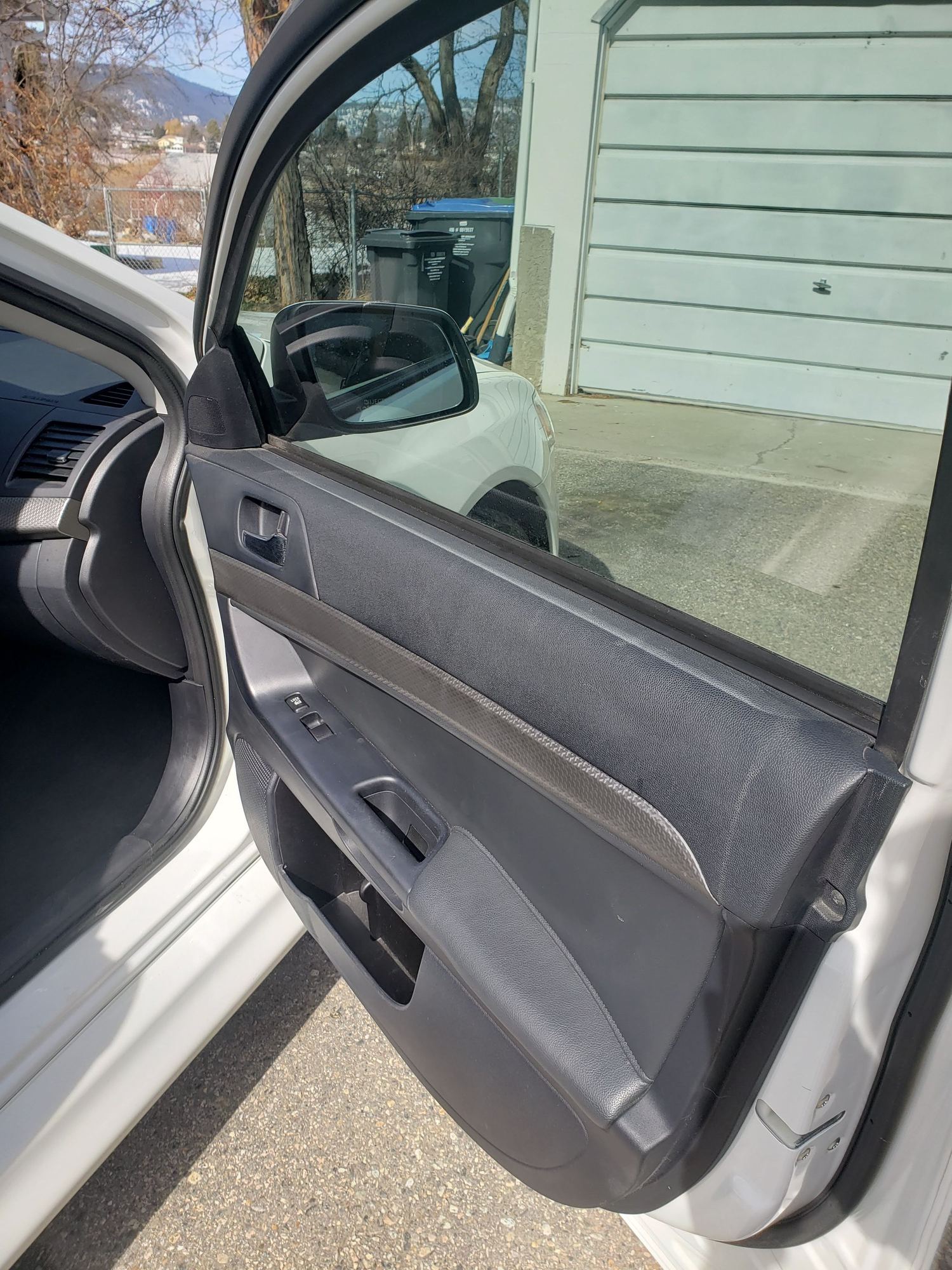 2012 Mitsubishi Lancer Evolution - Mitsubishi Lancer Evolution Evo X w GSR Handling.   Rare, stock, clean, low miles - Used - VIN JA32W8FV5CU601893 - 38,000 Miles - 4 cyl - AWD - Manual - Sedan - White - Kelowna, BC V1Z, Canada