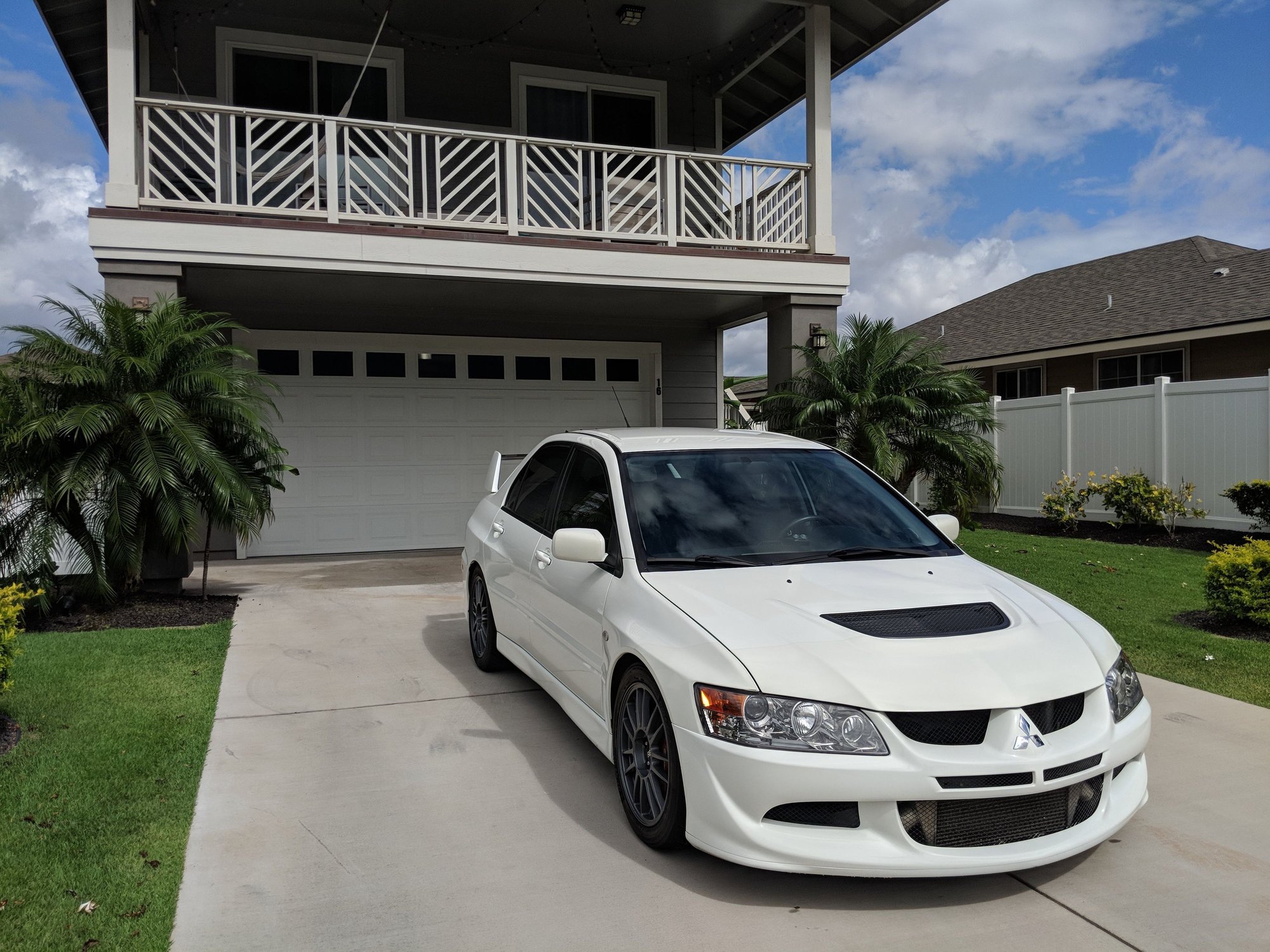 2005 Mitsubishi Lancer Evolution - 2005 Mitsubishi Lancer Evolution MR - 29k Miles *ORIGINAL OWNER* - Used - VIN JA3AH86D65U011931 - 29,800 Miles - 4 cyl - AWD - Manual - Sedan - White - Kahului, HI 96732, United States
