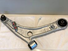 ^Lower control arm, front right-hand side 4013A182