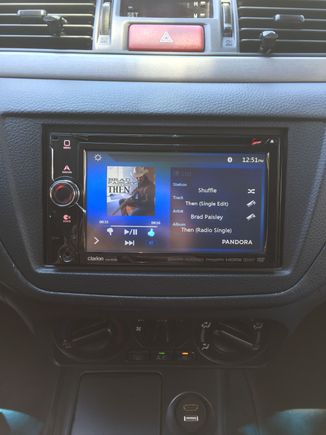 Awesome Clarion NX405 w/Pandora