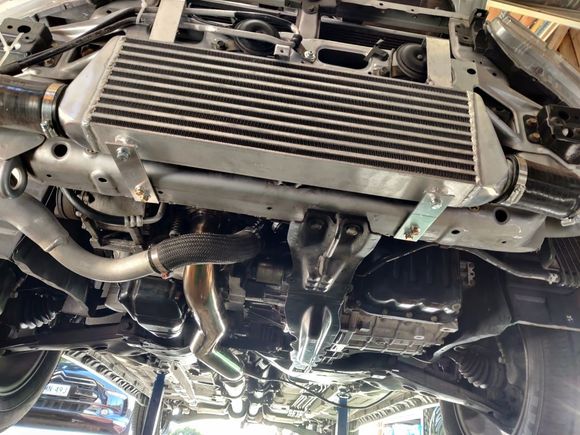 IC mounts from below. Keeps bumper mounts on bottom side