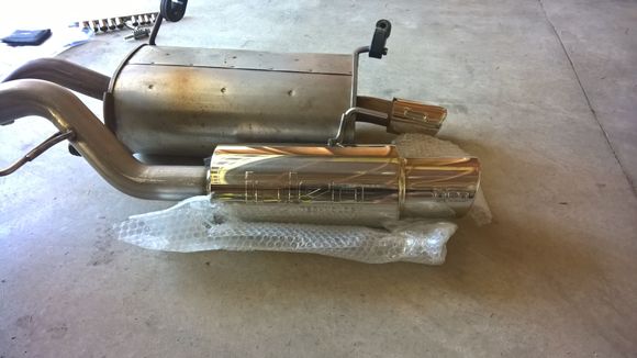 less than 1000 miles on the OEM muffler in the background there