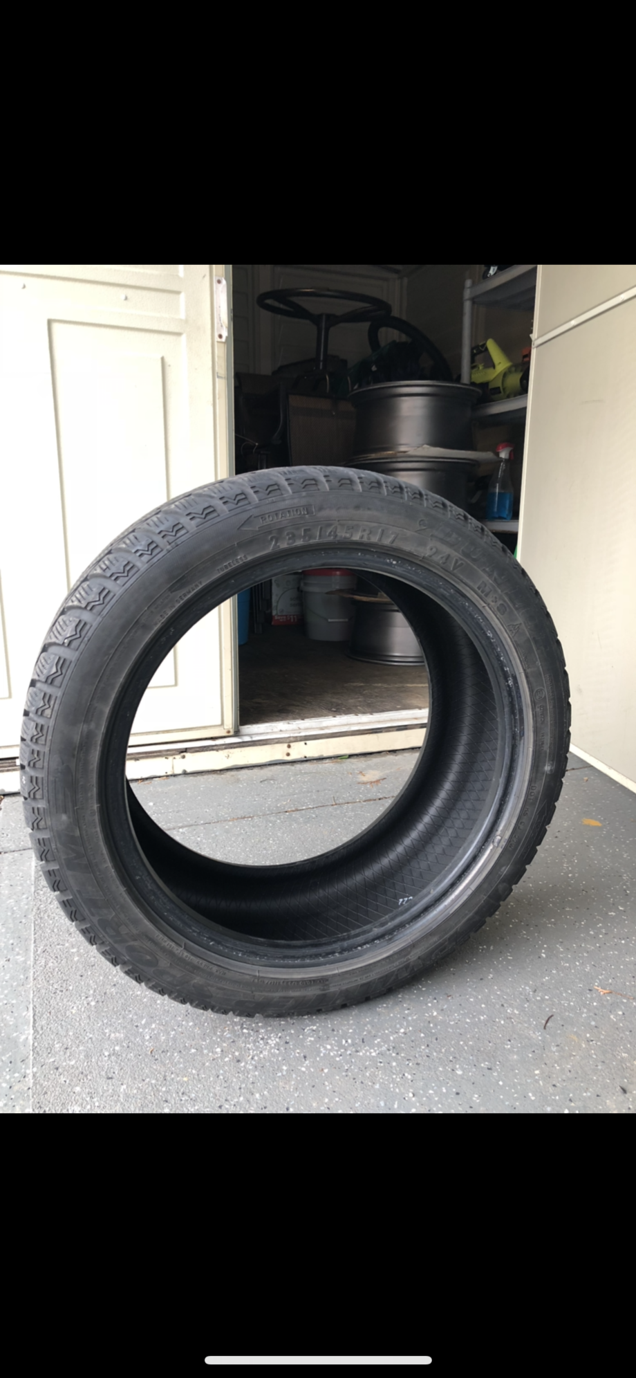 Wheels and Tires/Axles - Dunlop Snow Tires - Used - All Years Any Make All Models - Middle Village, NY 11379, United States