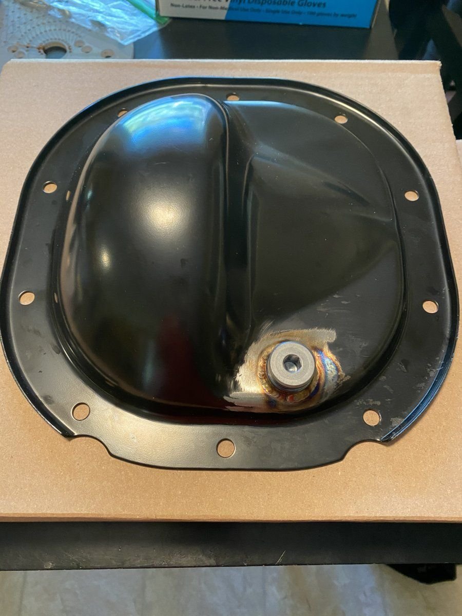 Are there any aftermarket front diff covers with drain plugs? Ford