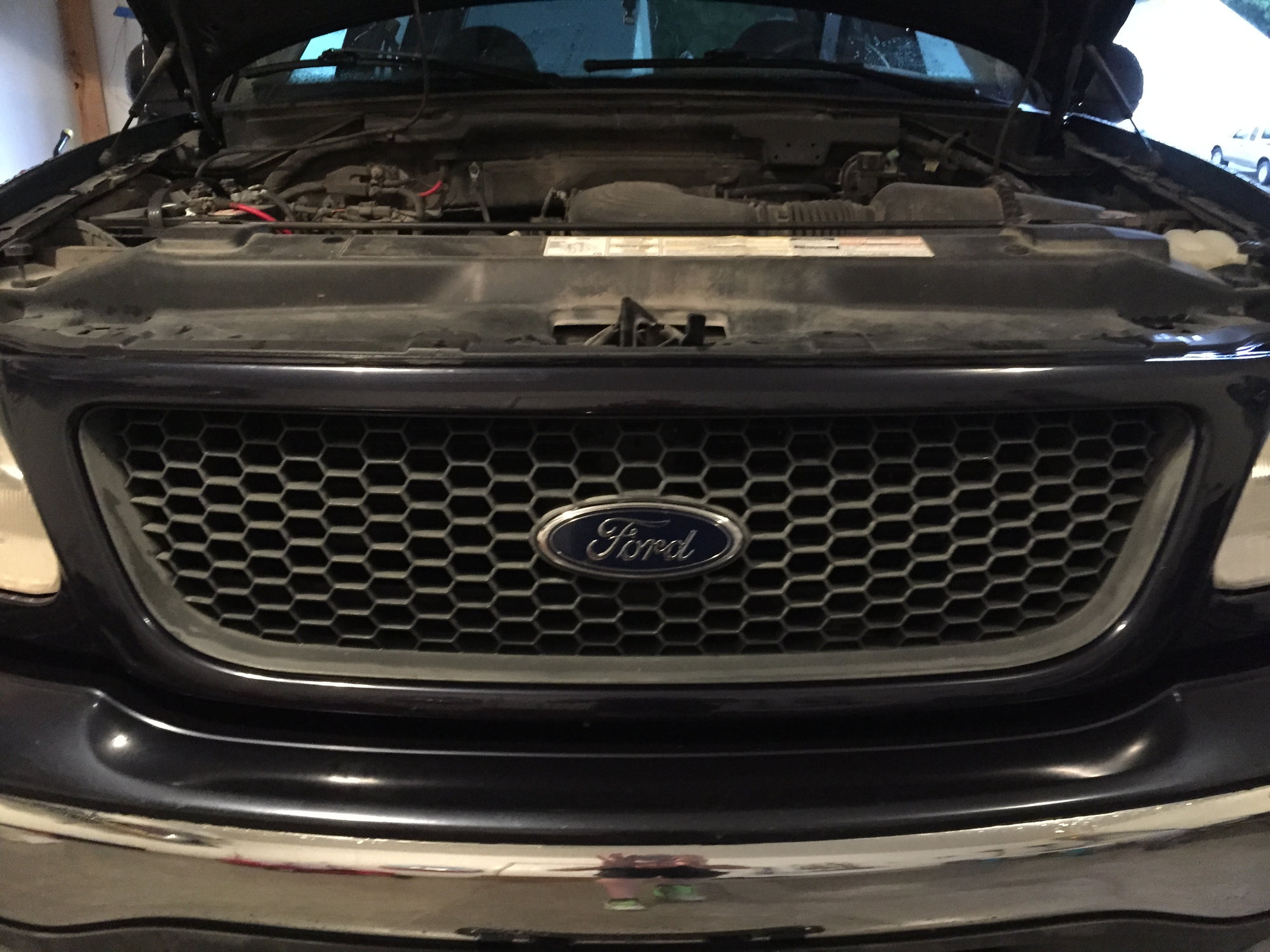 How To Remove Your 01 F 150 Grille And Paint It F150online Forums