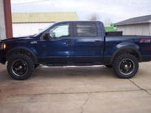 35 Nitto Mud Grapplers on 20 inch pro comp alloys