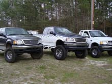 My two other friends with the same lift kits