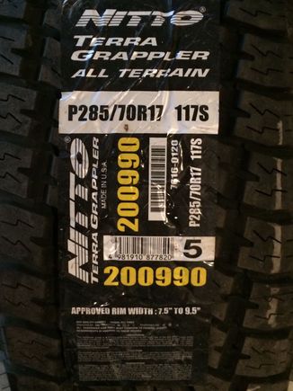 (2) 285 70 r 17 terra grapplers
Brand new!$375obo plus shipping