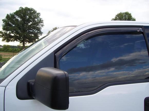 XLT power mirrors and Wade vent visors