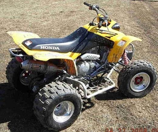 2004 400ex 440 big bore kit K&amp;N jet kit and filter pro armor nerf bars PIAA headlights Lex mXe slip on exhaust