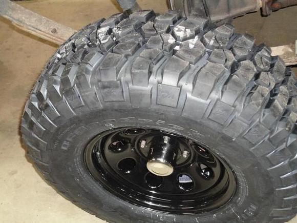 305-70-R16 Bf Goodrich Mud Terrain KM2's