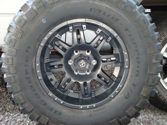 18x9 ATX Thug &amp; 35 BFG MTs