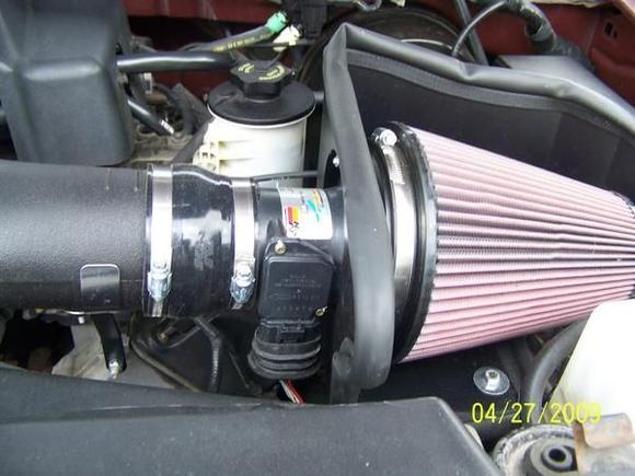 2000 Ford F150 Lariat - K&amp;N Air Intake (Close-up of K&amp;N Cone Filter)