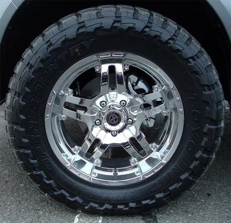 American Racing 20" wheels and 35" Toyo's