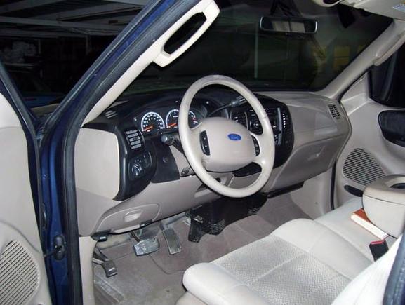dash after painting with duplicolor vinyl paint...also did the door panel inserts