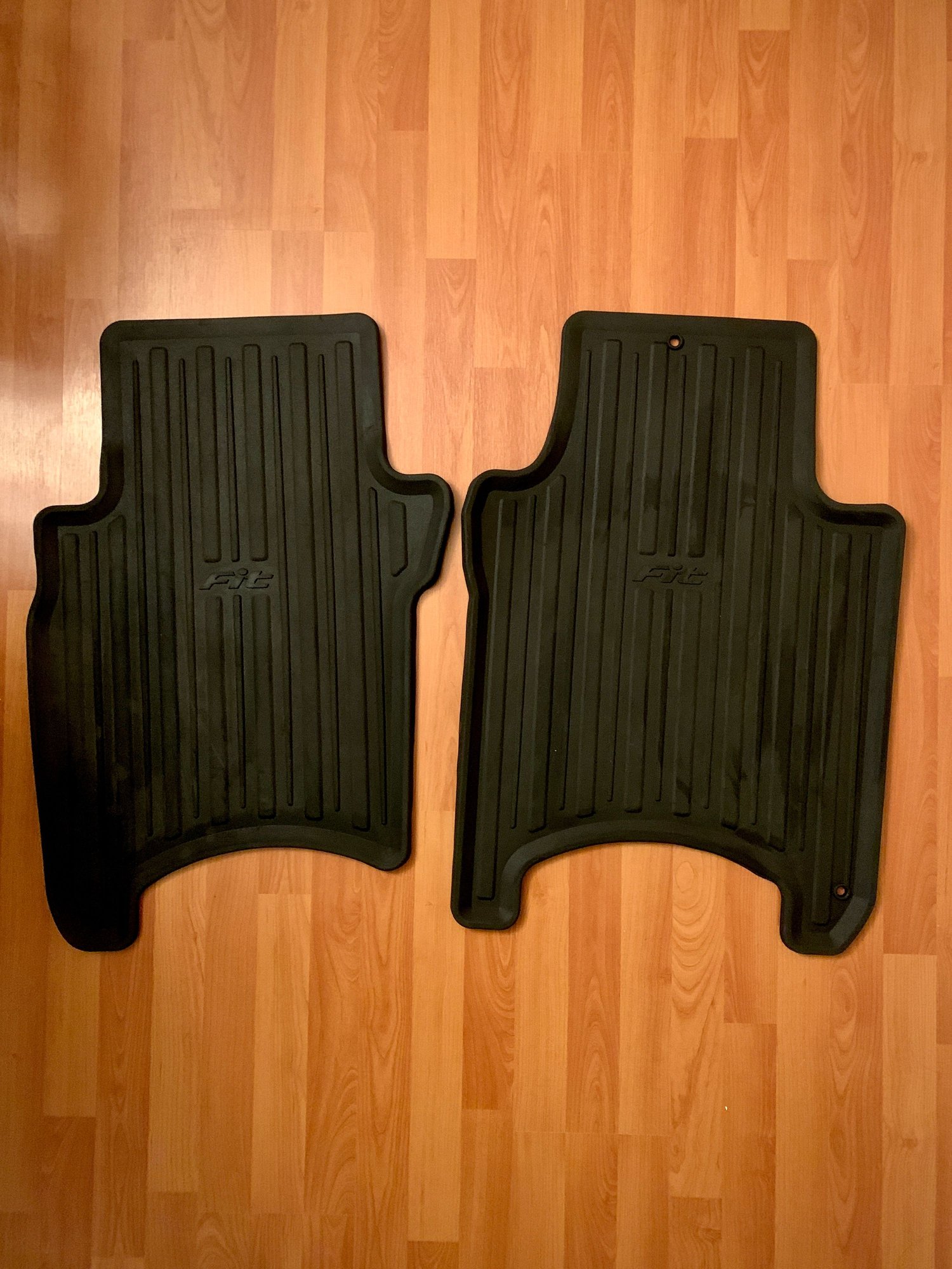 FS (For Sale) Honda Fit OEM Rear Floor Mats (20072008) Unofficial