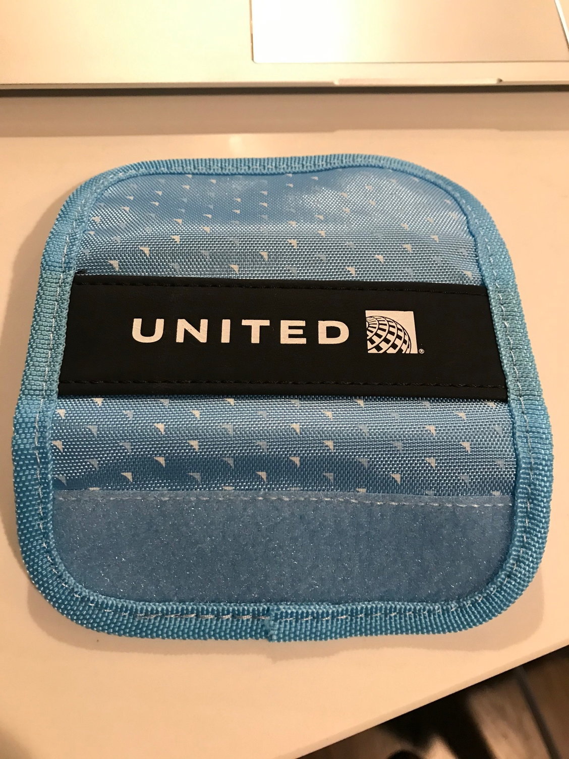 BRAND NEW!!! United Airlines 1K 2020 Blue Luggage Handle Wrap