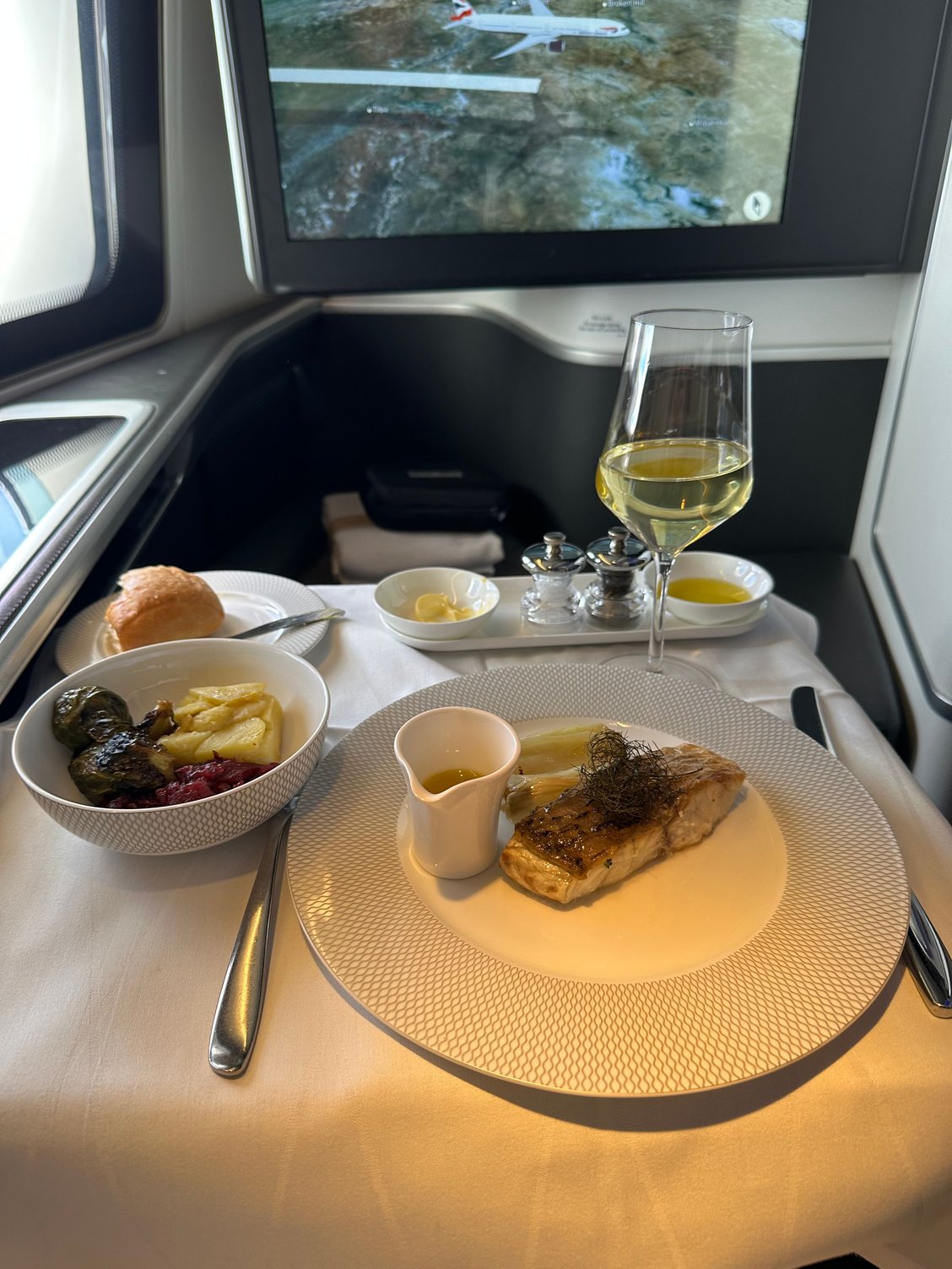 The barramundi was excellent. Hot, tender and enjoyable and it was also the hottest I�ve had the side dish vegetables in a while. Whilst hot food should be expected it doesn�t always happen. . 