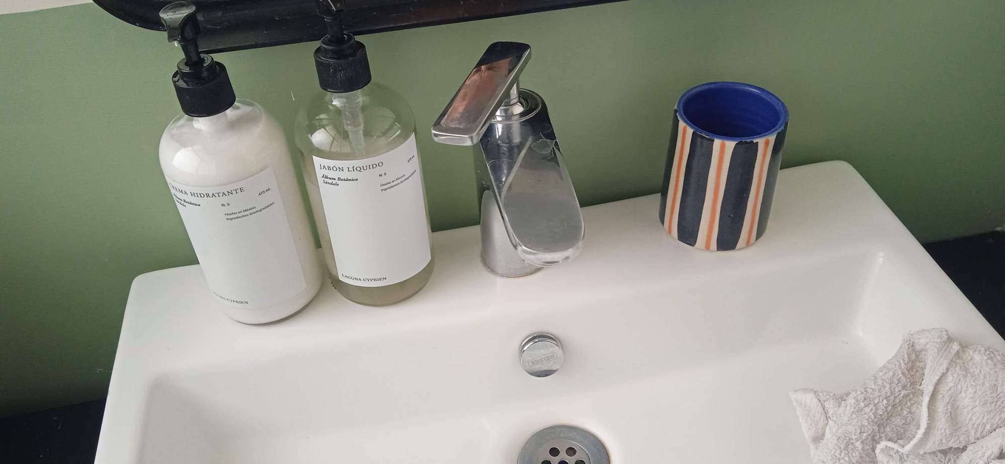 No toothbrush, comb, etc
