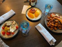 Breakfast 