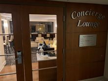 Executive Lounge entry - closed on during weekend