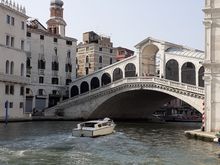 Rialto bridge taken from the No 2 Vaporetto