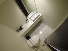 Guest Bathroom of Junior Suite / Crowne Plaza Bangkok Lumpini Park