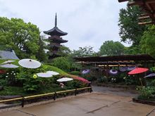 The exit of the garden and the five story pagoda beyond