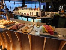 Lounge - evening drinks and canapés