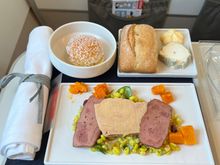 Lunch CDG-AMS. Tasted fine, glad it wasn’t on a longer flight. 