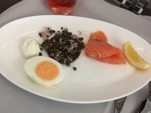 The salmon and hen’s egg appetiser. Small but good quality, with rye bread, capers and onions on the side.