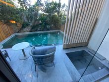 Room pool and jacuzzi